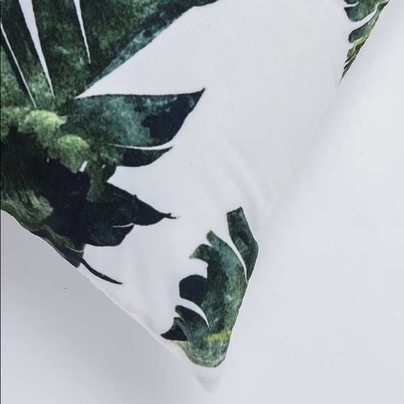 4 pack: Tropical leaf print pillow cover white 18” - Picture 3 of 3